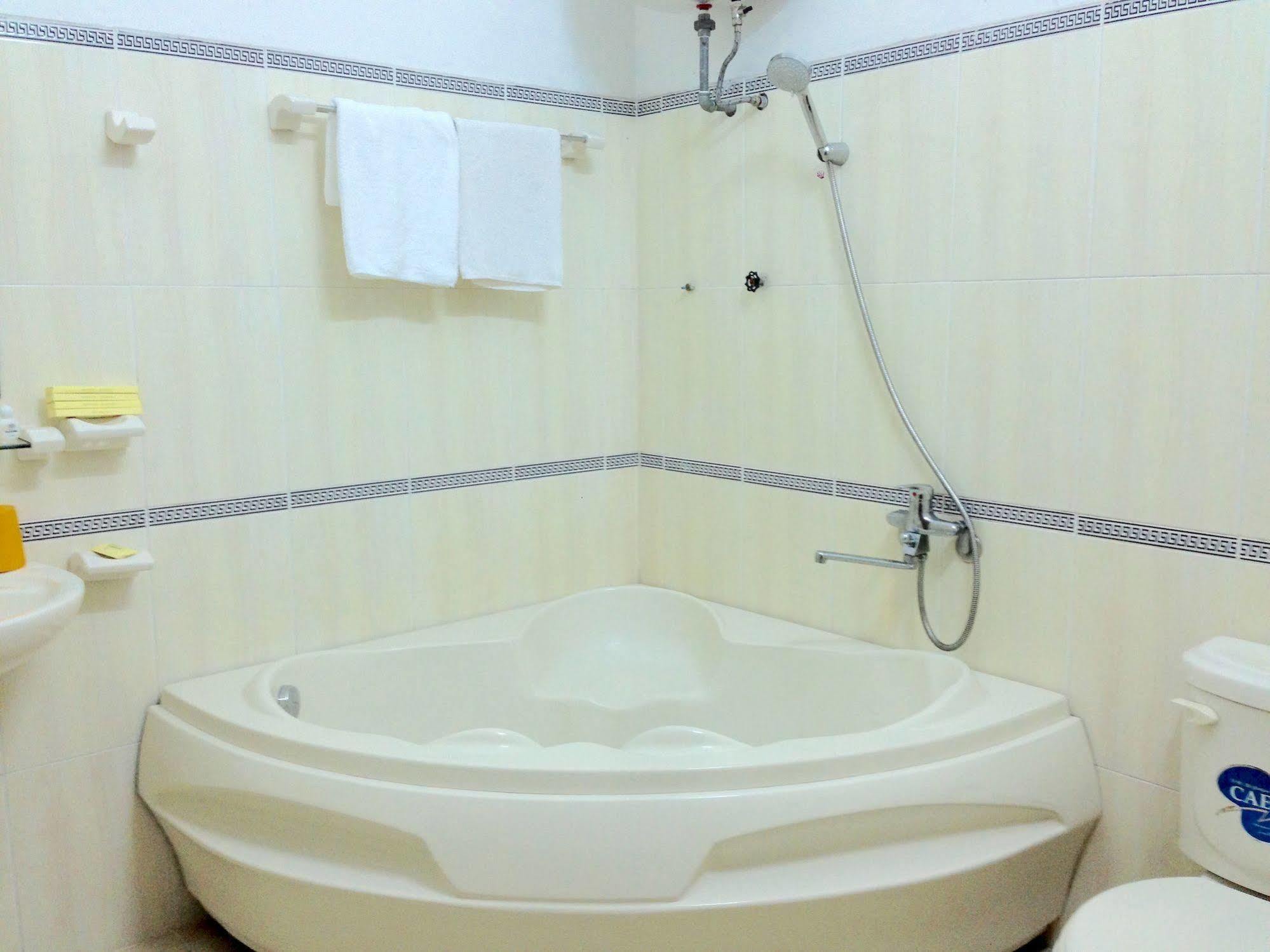 Hoa Dang Hotel Dalat Bagian luar foto